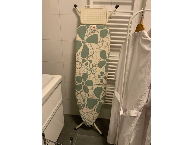 Inhoud kleedruimte - afbeelding 12 van  14