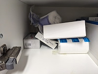 Inhoud laboratorium bovenkast - afbeelding 5 van  5