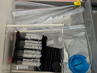 Inhoud laboratorium kast - afbeelding 4 van  6