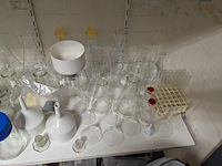 Inhoud laboratorium schuifkast - afbeelding 2 van  17