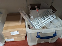 Inhoud laboratorium schuifkast - afbeelding 5 van  17