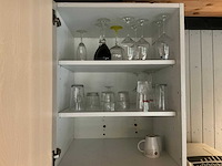Inhoud magazijn en keuken - afbeelding 6 van  19