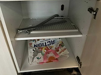 Inhoud magazijn en keuken - afbeelding 8 van  19