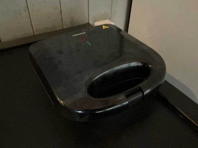 Inhoud magazijn en keuken - afbeelding 11 van  19