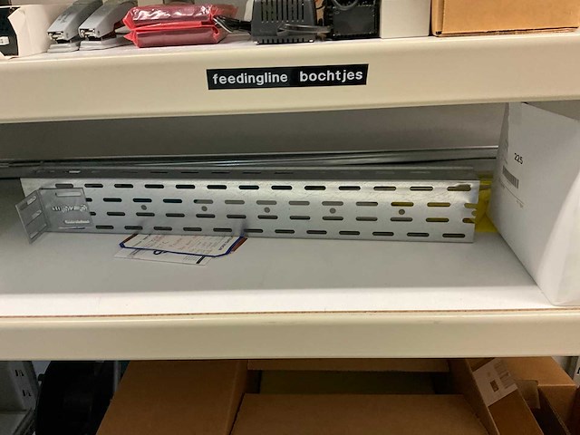 Inhoud magazijn met stelling - afbeelding 8 van  27