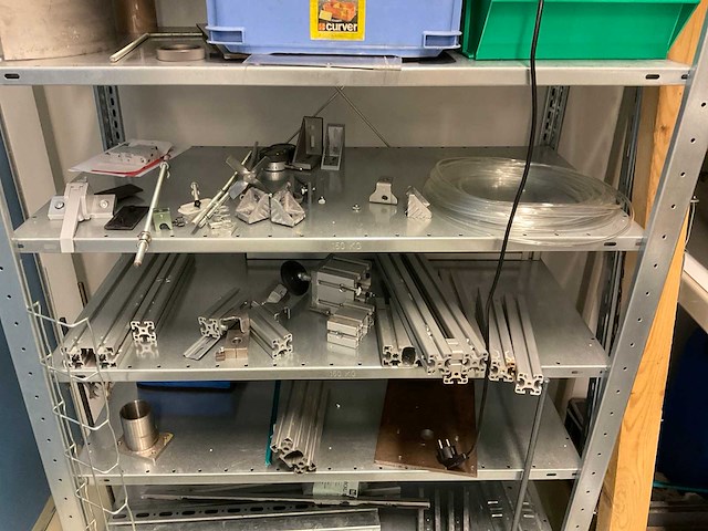 Inhoud magazijn met stelling - afbeelding 16 van  27