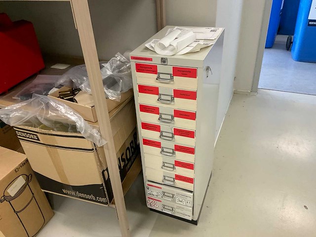 Inhoud magazijn / stelling - afbeelding 15 van  43