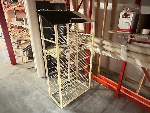 Inhoud magazijn - afbeelding 5 van  13