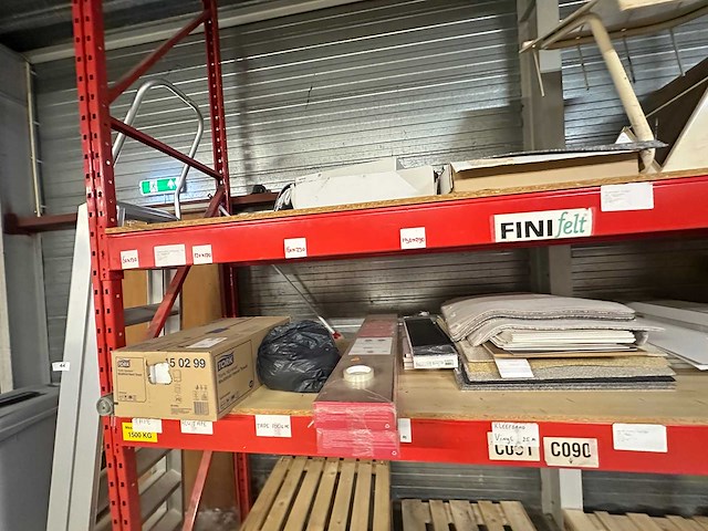 Inhoud magazijn - afbeelding 13 van  14