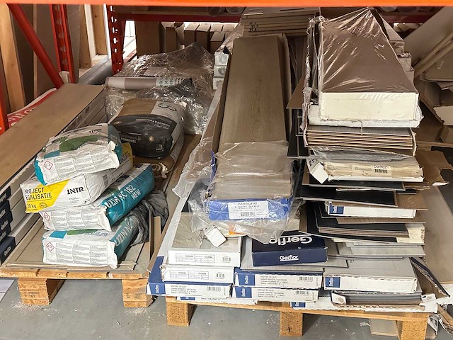 Inhoud magazijn - afbeelding 2 van  10