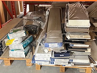 Inhoud magazijn - afbeelding 2 van  10