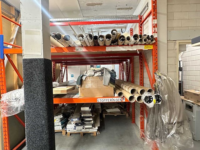 Inhoud magazijn - afbeelding 6 van  10