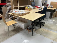 Inhoud magazijn - afbeelding 4 van  9