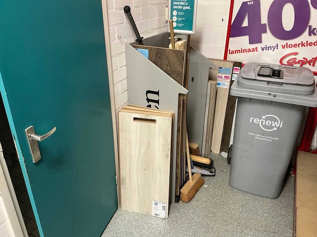 Inhoud magazijn - afbeelding 9 van  9