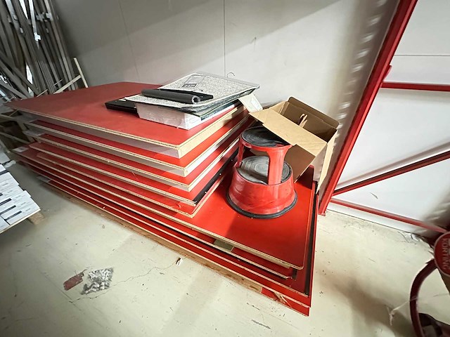 Inhoud magazijn - afbeelding 4 van  8