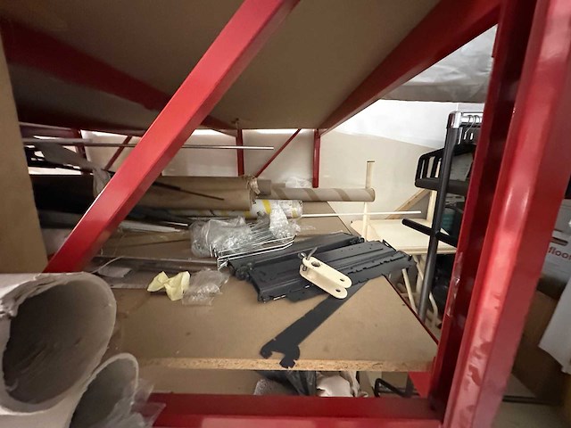 Inhoud magazijn - afbeelding 6 van  8