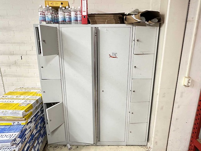 Inhoud magazijn - afbeelding 7 van  8