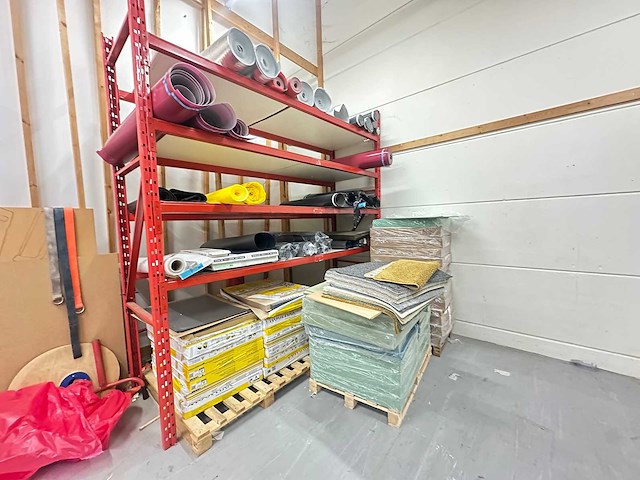 Inhoud magazijn - afbeelding 1 van  10