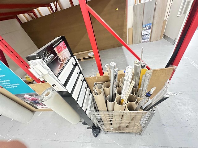 Inhoud magazijn - afbeelding 4 van  10