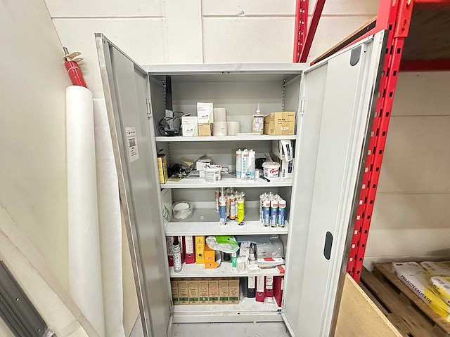 Inhoud magazijn - afbeelding 7 van  10