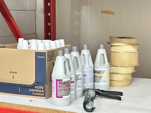 Inhoud magazijn - afbeelding 3 van  7