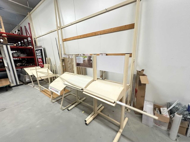 Inhoud magazijn - afbeelding 4 van  7