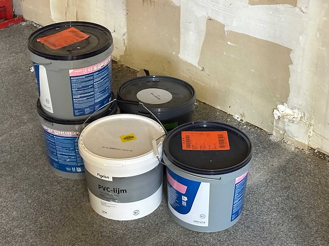 Inhoud magazijn - afbeelding 4 van  15