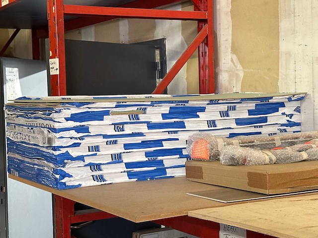 Inhoud magazijn - afbeelding 5 van  15