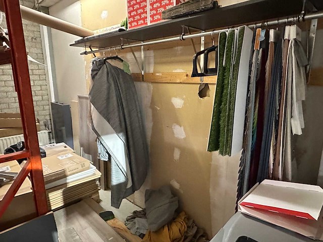 Inhoud magazijn - afbeelding 6 van  15