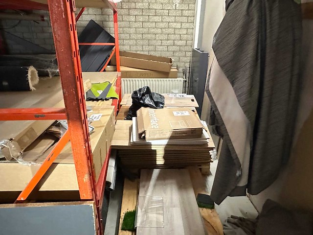 Inhoud magazijn - afbeelding 7 van  15