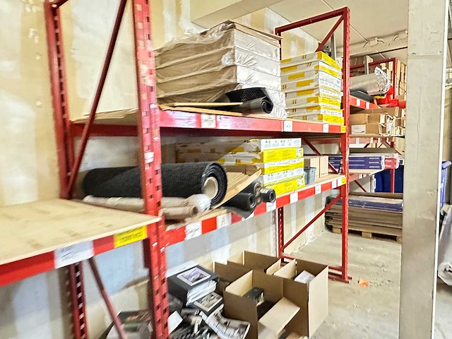 Inhoud magazijn - afbeelding 8 van  15