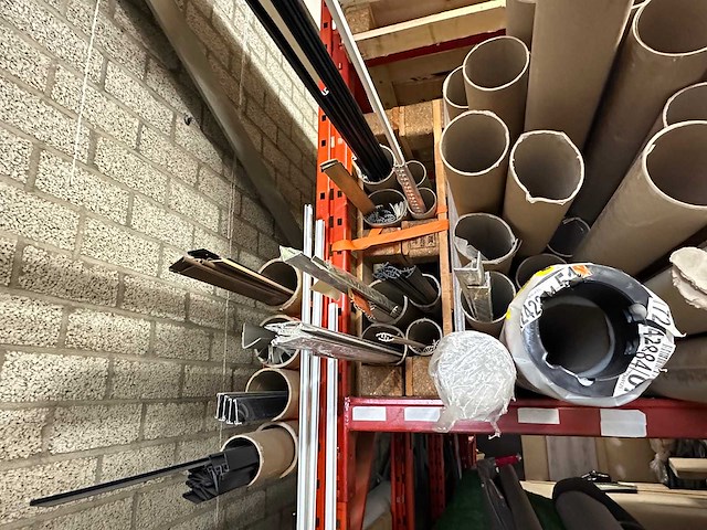 Inhoud magazijn - afbeelding 15 van  15