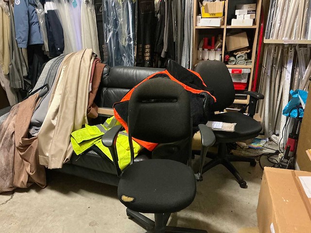 Inhoud magazijn - afbeelding 10 van  17