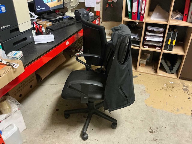 Inhoud magazijn - afbeelding 17 van  17