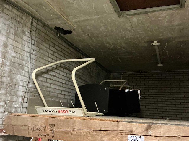 Inhoud magazijn - afbeelding 9 van  19