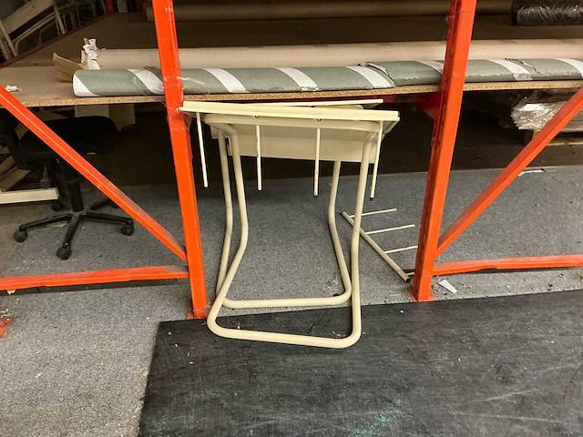 Inhoud magazijn - afbeelding 18 van  19