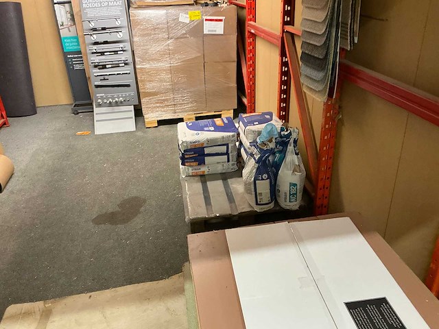 Inhoud magazijn - afbeelding 5 van  14