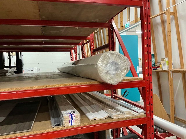 Inhoud magazijn - afbeelding 9 van  14