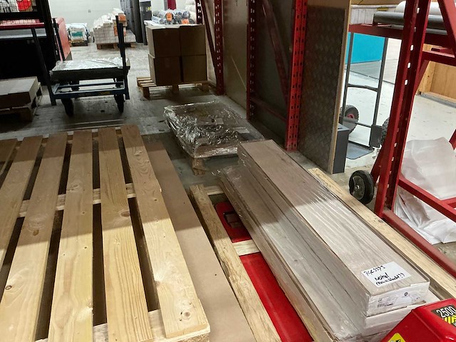 Inhoud magazijn - afbeelding 10 van  14