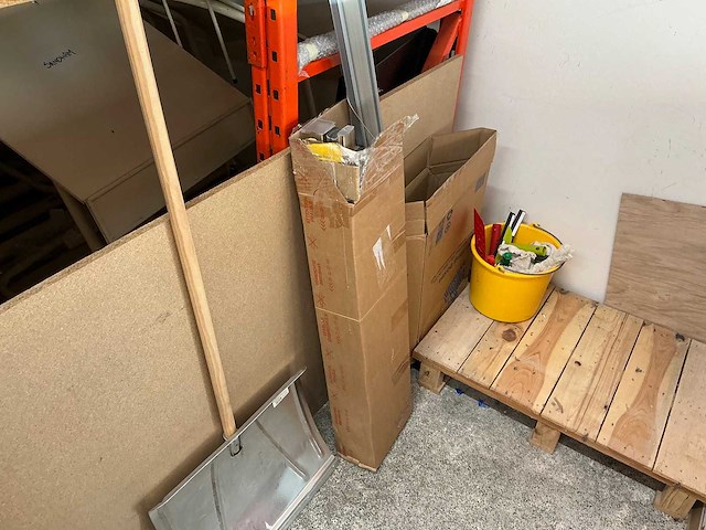 Inhoud magazijn - afbeelding 3 van  17