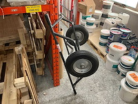 Inhoud magazijn - afbeelding 13 van  17