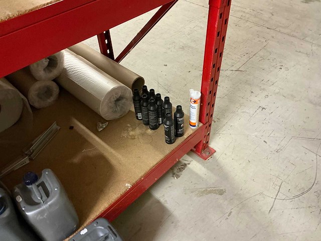 Inhoud magazijn - afbeelding 5 van  8