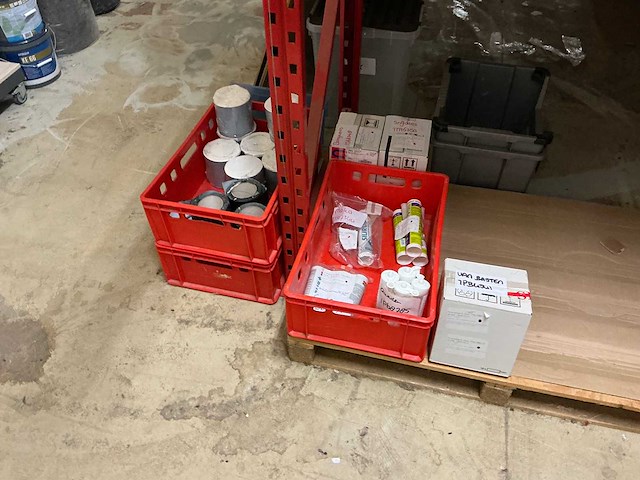 Inhoud magazijn - afbeelding 7 van  8