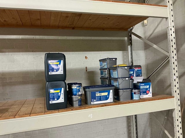 Inhoud magazijn - afbeelding 8 van  8