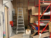 Inhoud magazijn - afbeelding 4 van  12