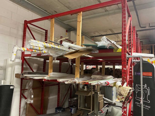 Inhoud magazijn - afbeelding 8 van  12