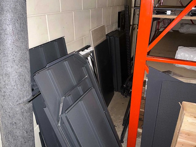 Inhoud magazijn - afbeelding 5 van  8