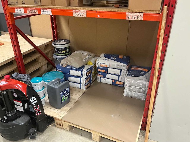 Inhoud magazijn - afbeelding 8 van  8