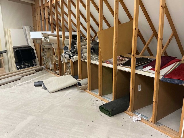 Inhoud magazijn - afbeelding 1 van  4