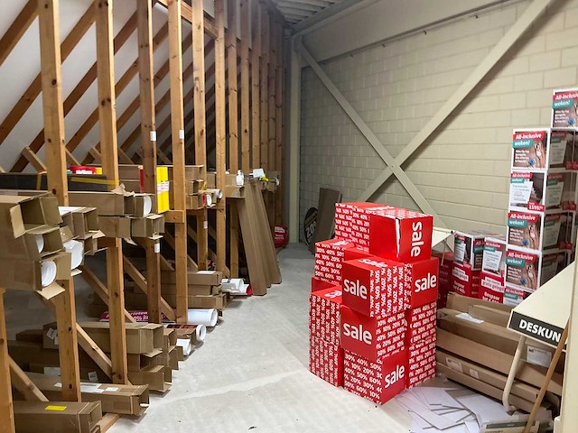 Inhoud magazijn - afbeelding 4 van  4